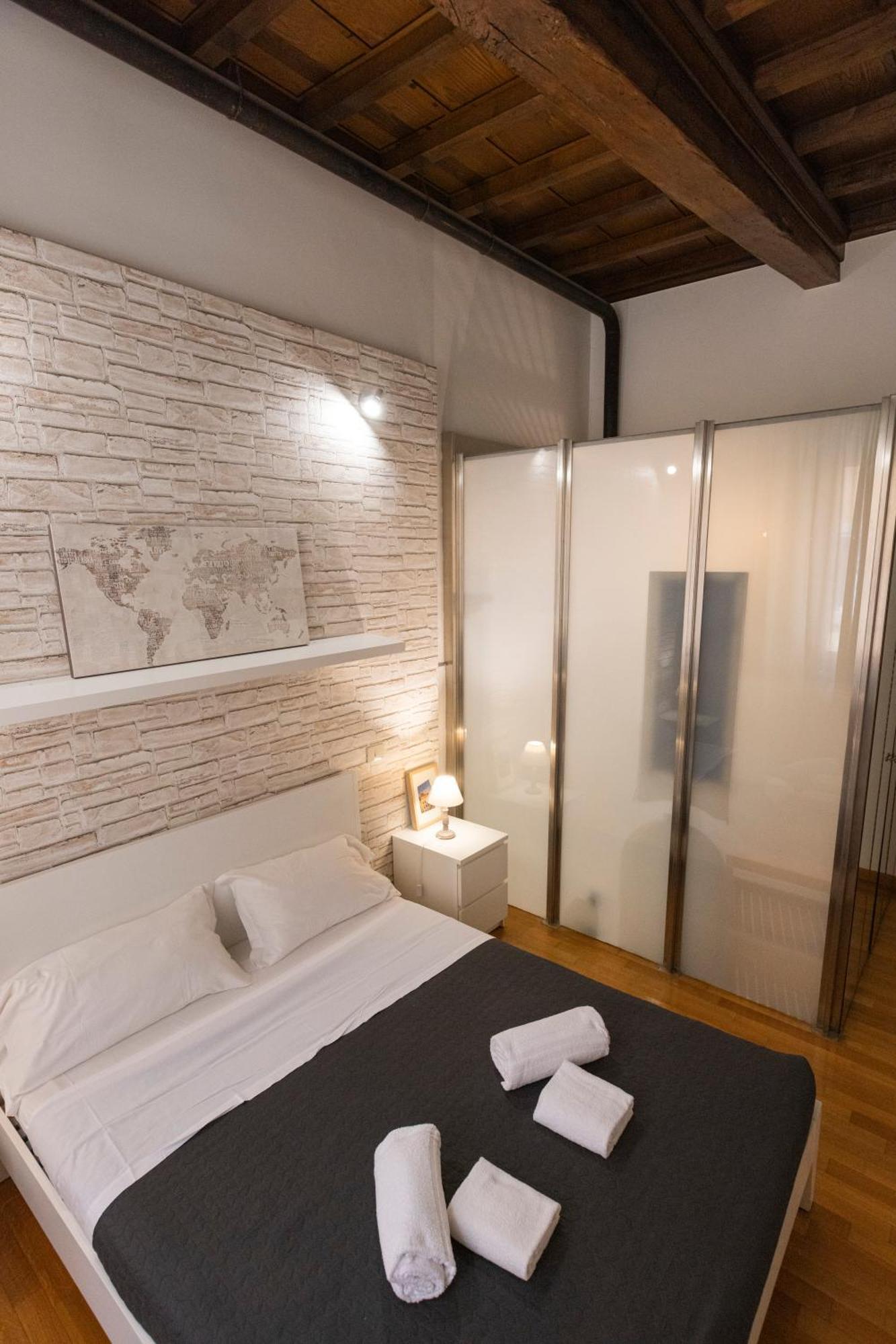 Barberini Apt Close To Fontana Di Trevi Rome Exterior photo